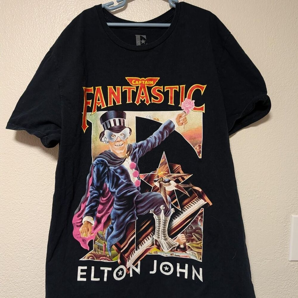 Fantastic Elton John Men's Black T-shirt Sz Large